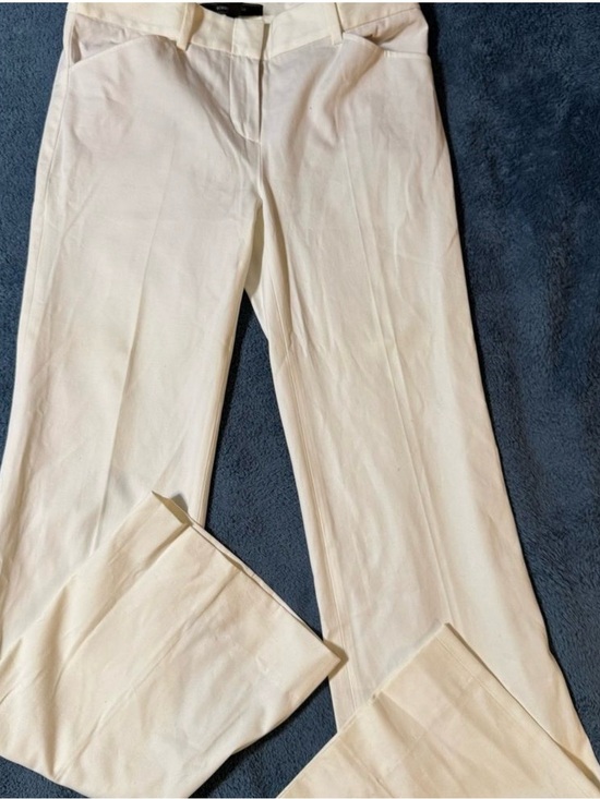 BCBGMaxAzria Pants - BCBGMaxAzria white flare mid rise Trousers XS
